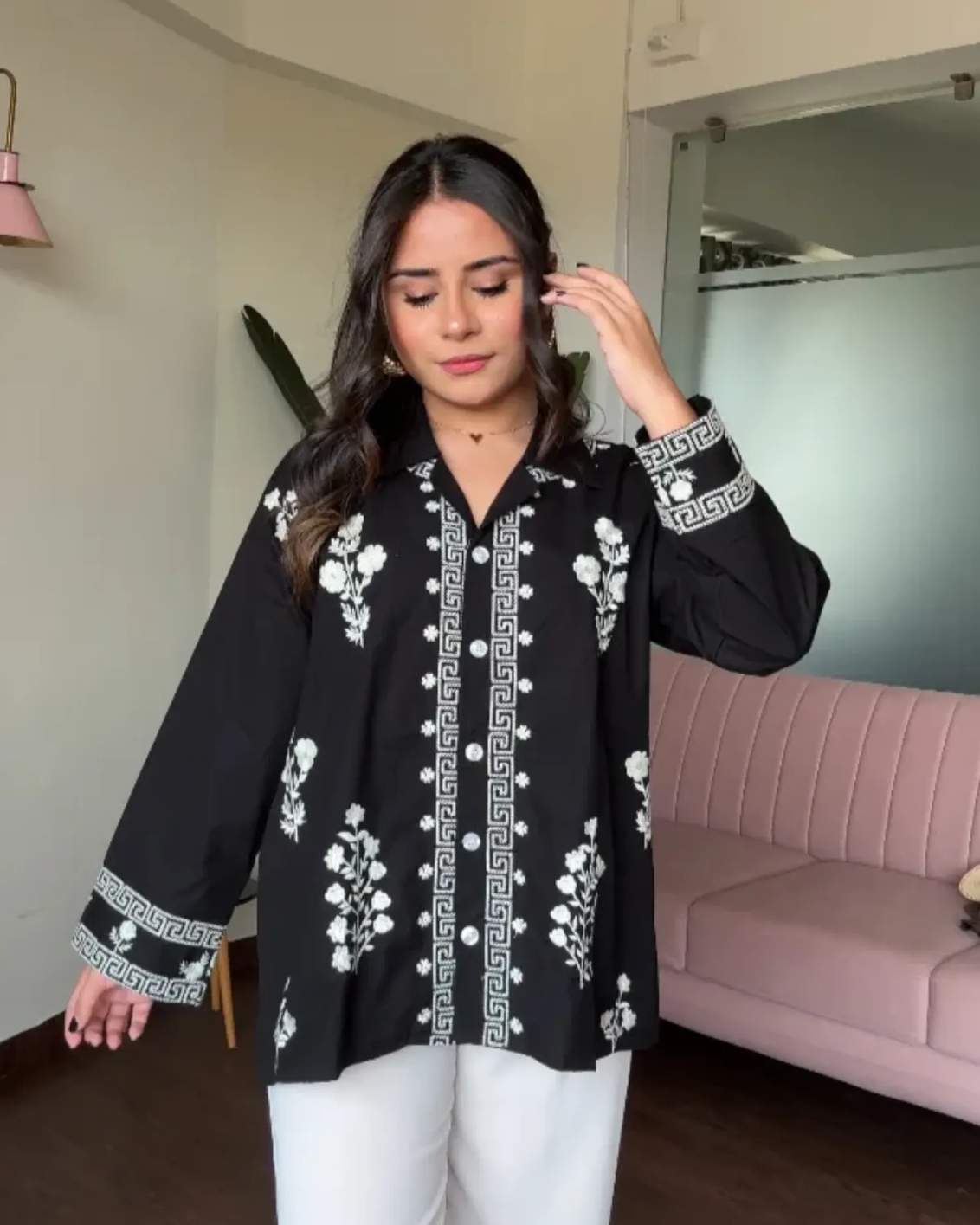 Contrast Embroidery Cotton Relexed Fit Shirt