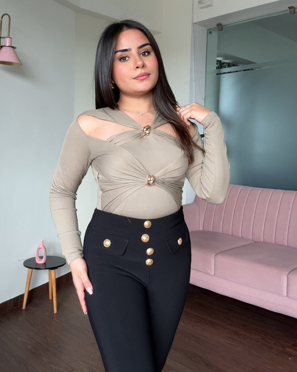 Cut Out Long Sleeves Golden Buckle Detailing Top