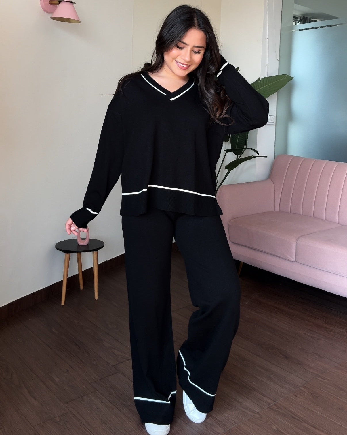 Contrast Hem Detailing V-Neck Co-ord Set