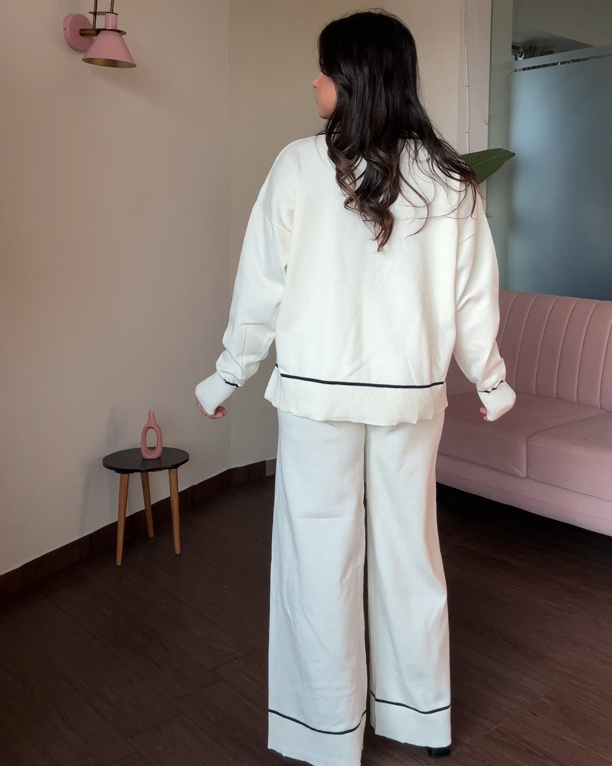 Contrast Hem Detailing V-Neck Co-ord Set