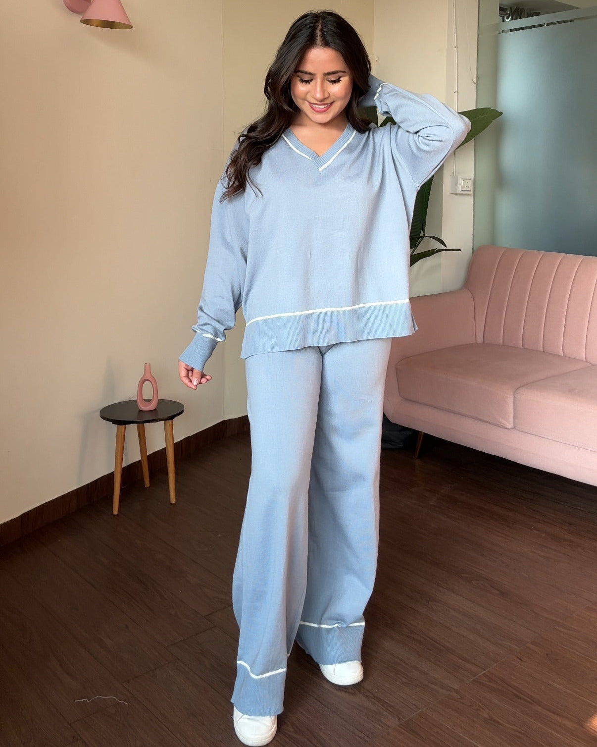 Contrast Hem Detailing V-Neck Co-ord Set