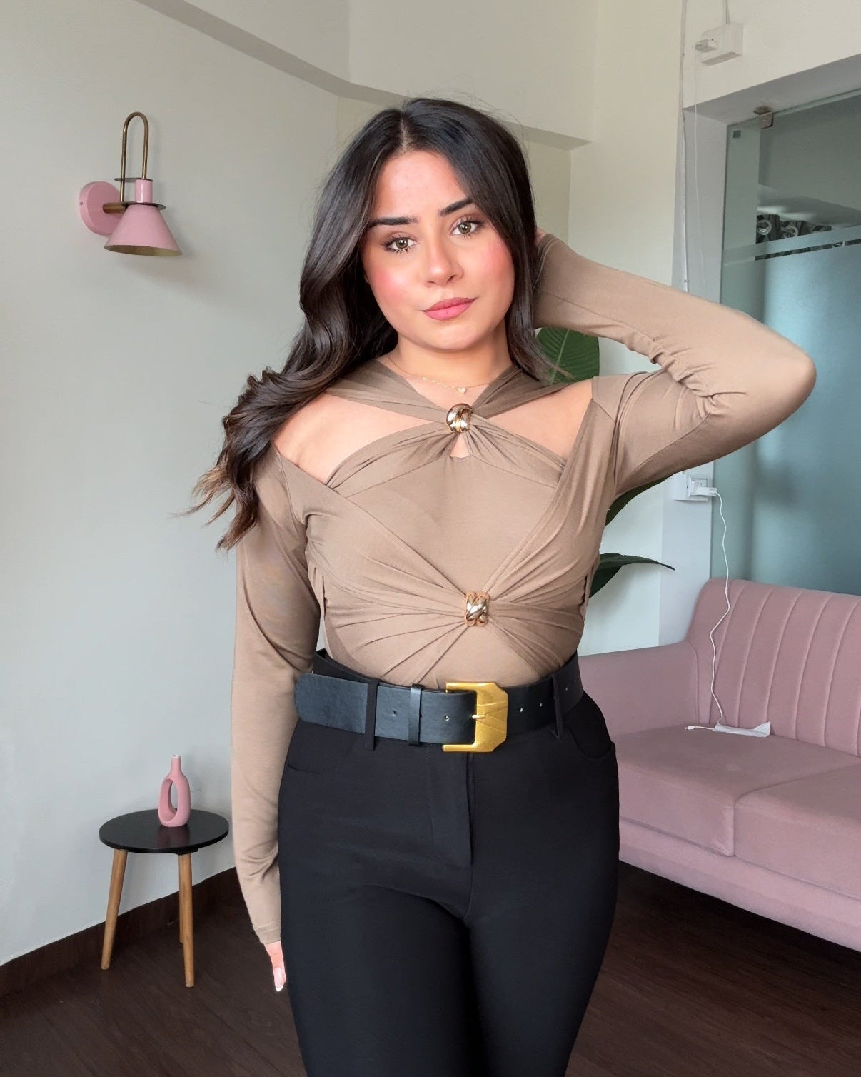 Cut Out Long Sleeves Golden Buckle Detailing Top