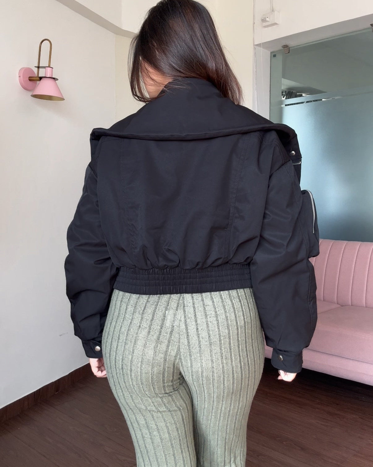 Cropped Zipper Detailing Puffer Jacket