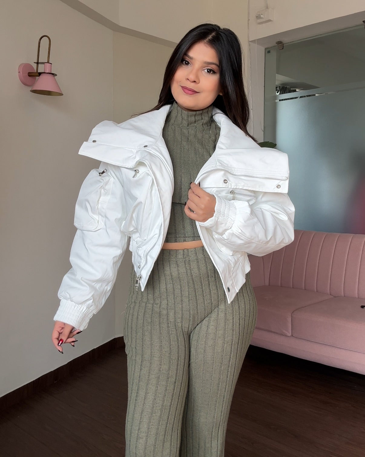 Cropped Zipper Detailing Puffer Jacket