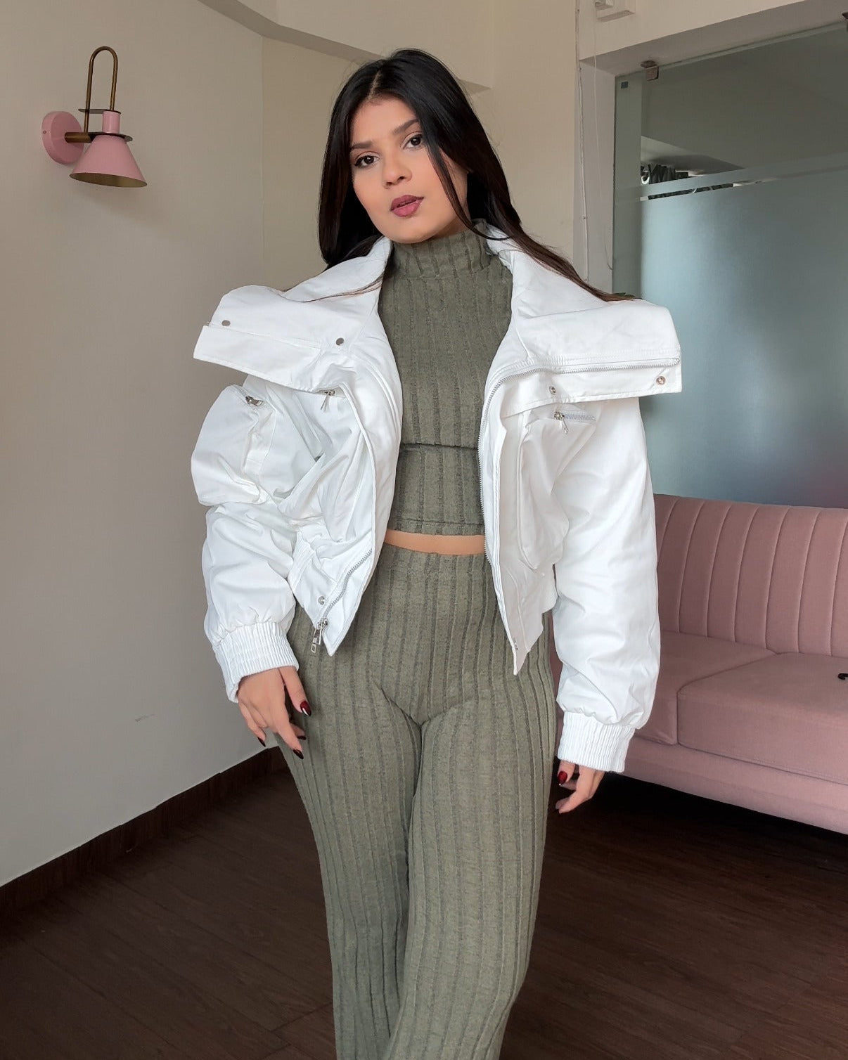 Cropped Zipper Detailing Puffer Jacket