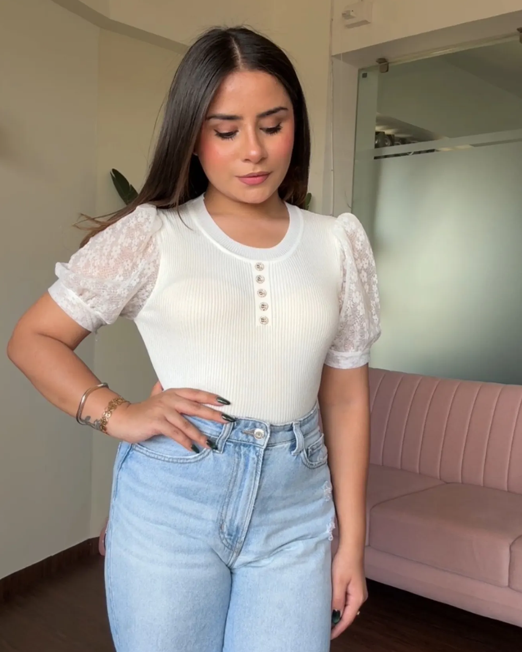 Lacy Ribbed Puff Sleeves Top