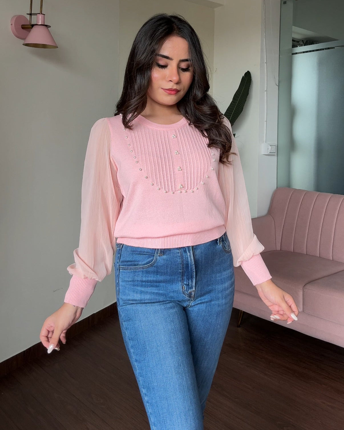 Pearl stuffed knitted full sleeves top