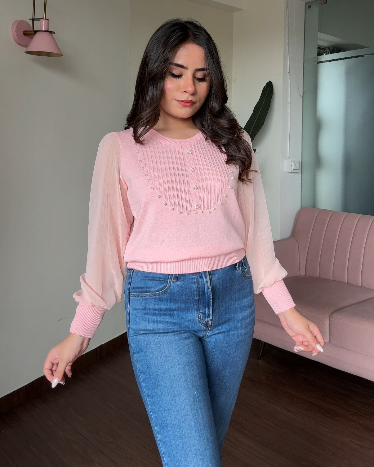 Pearl stuffed knitted full sleeves top