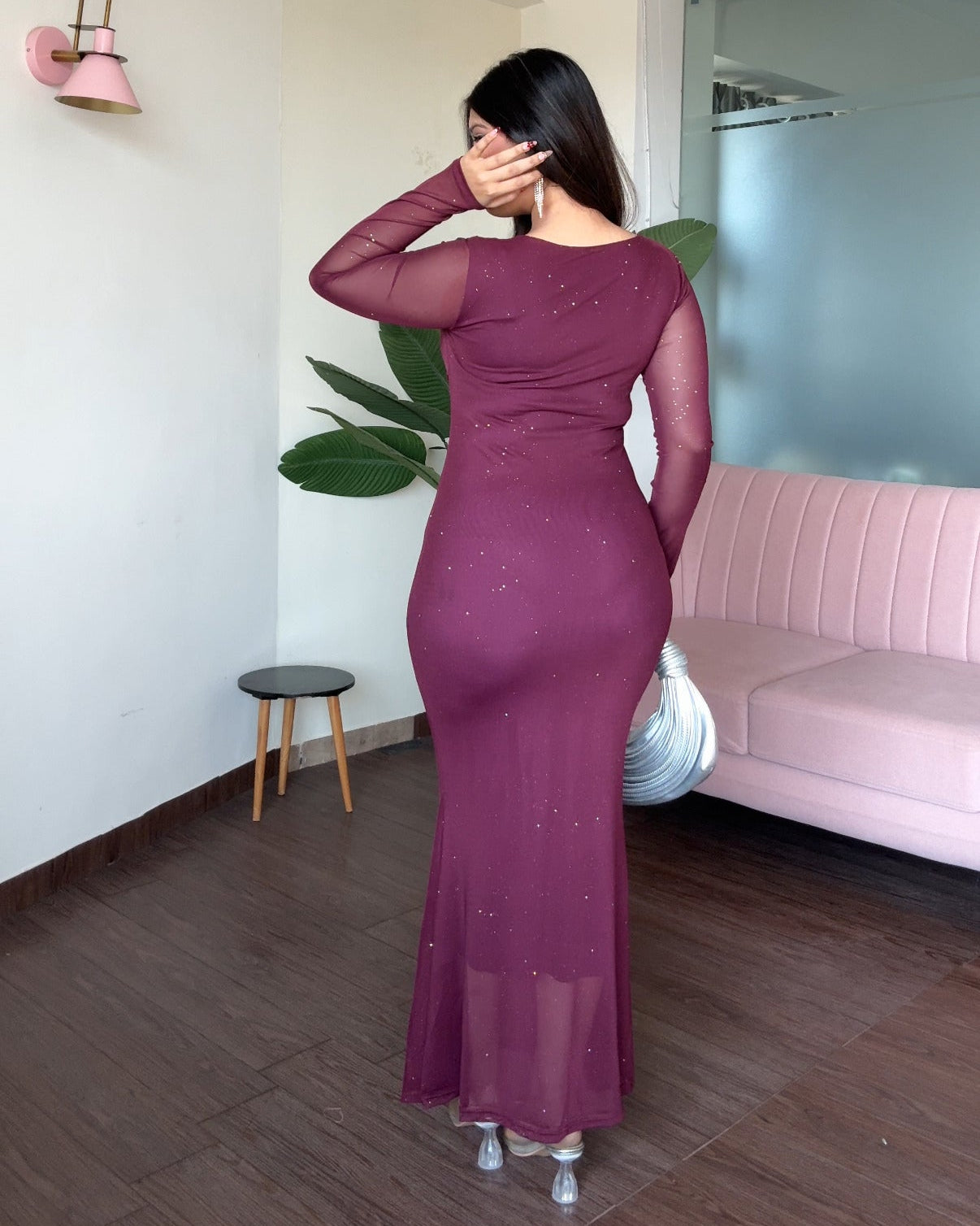 Sweetheart Neckline Shimmer Detailing Bodycon Mesh Midi Dress