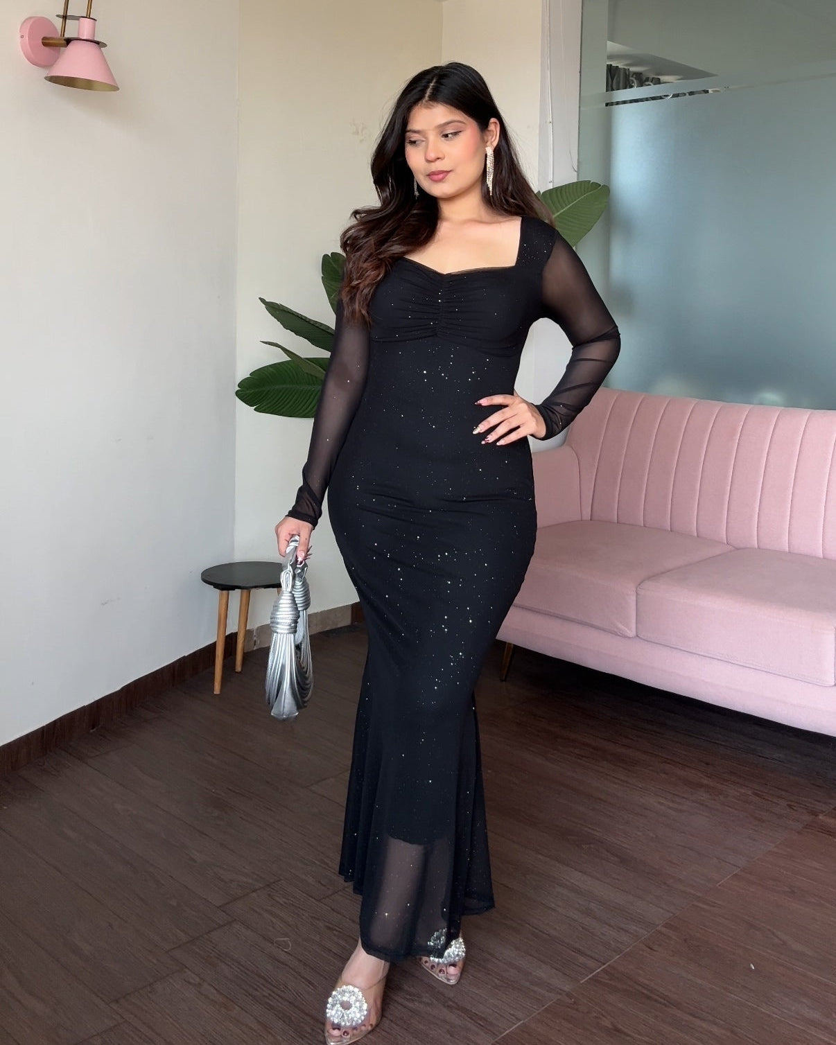 Sweetheart Neckline Shimmer Detailing Bodycon Mesh Midi Dress