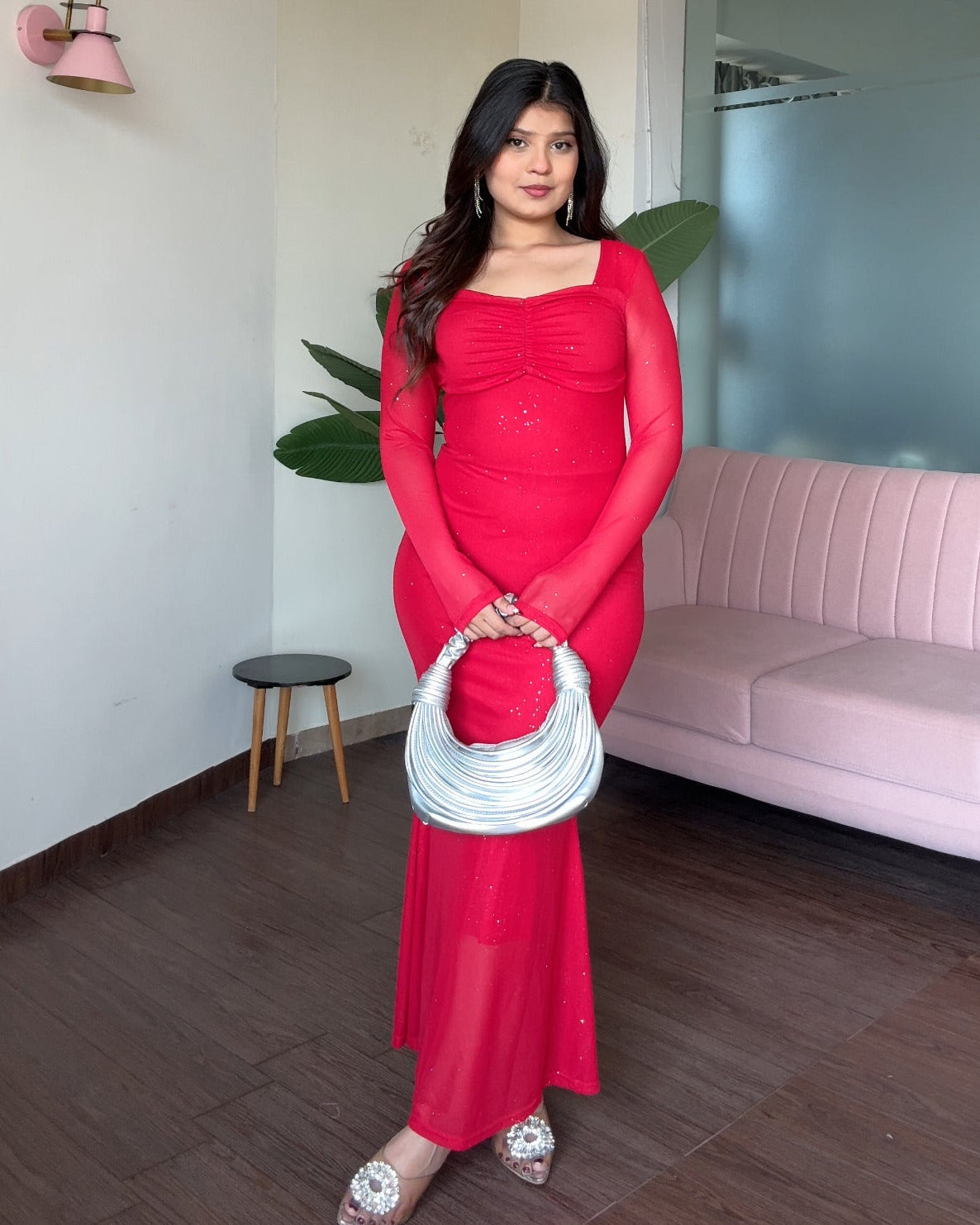 Sweetheart Neckline Shimmer Detailing Bodycon Mesh Midi Dress