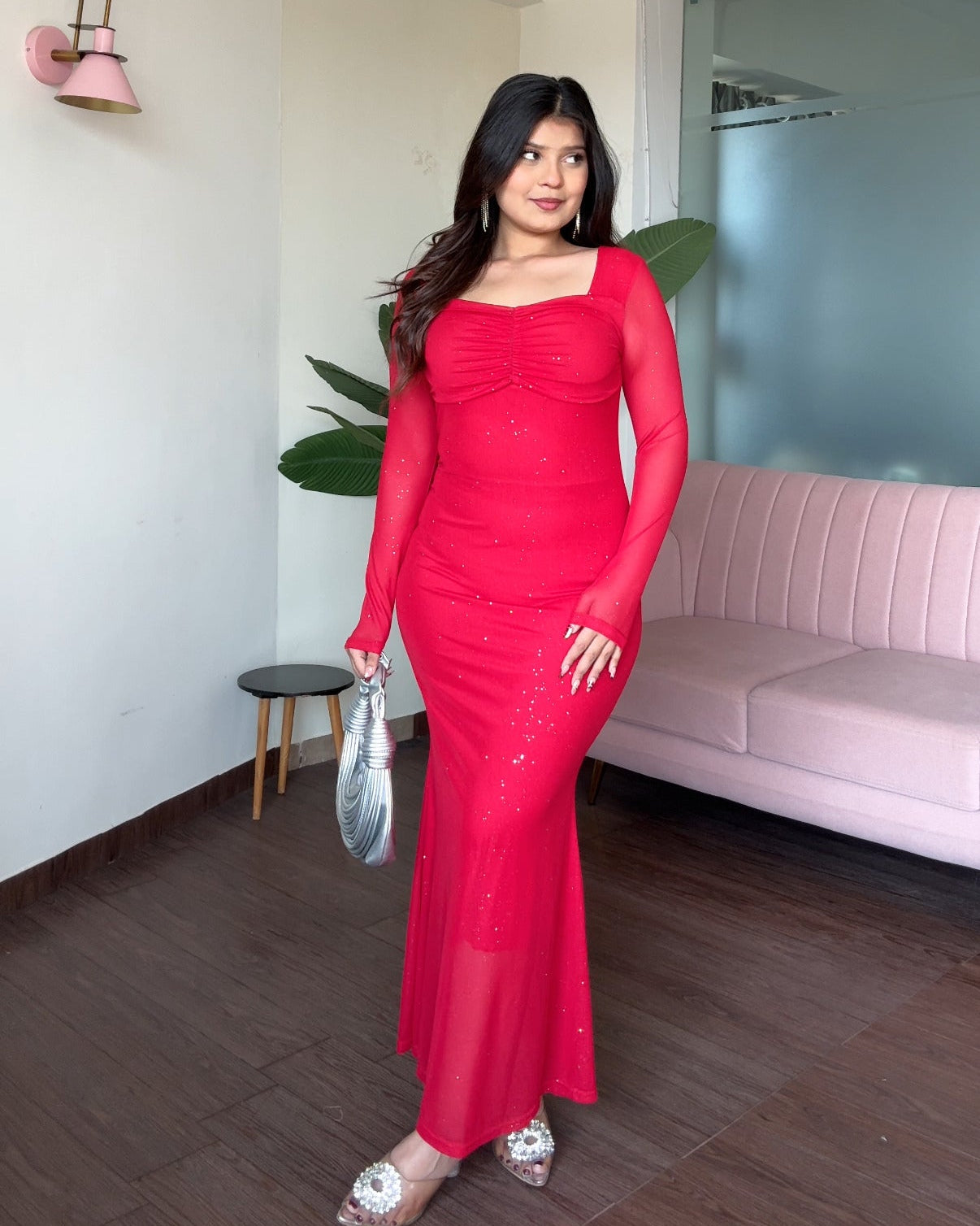 Sweetheart Neckline Shimmer Detailing Bodycon Mesh Midi Dress