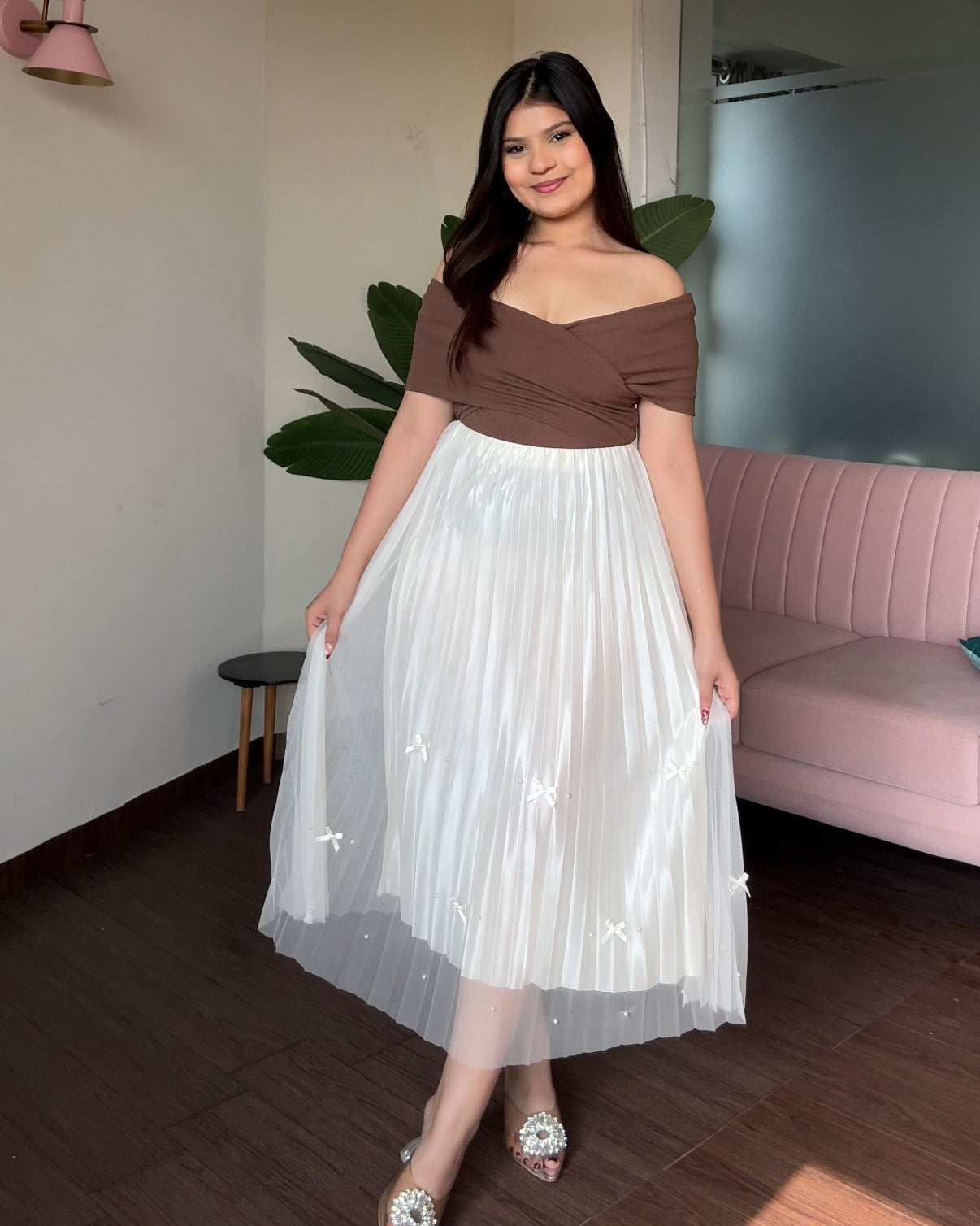 Netted Pleated Bow And Pearl Detailing Flared Midi Skirt