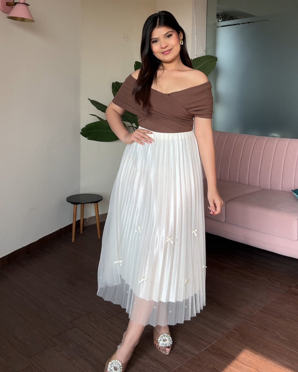 Netted Pleated Bow And Pearl Detailing Flared Midi Skirt