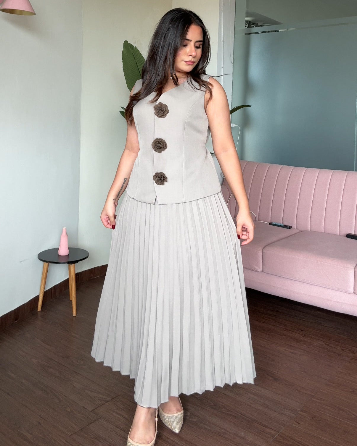 Long Vest Rosé With Pleated Skirt