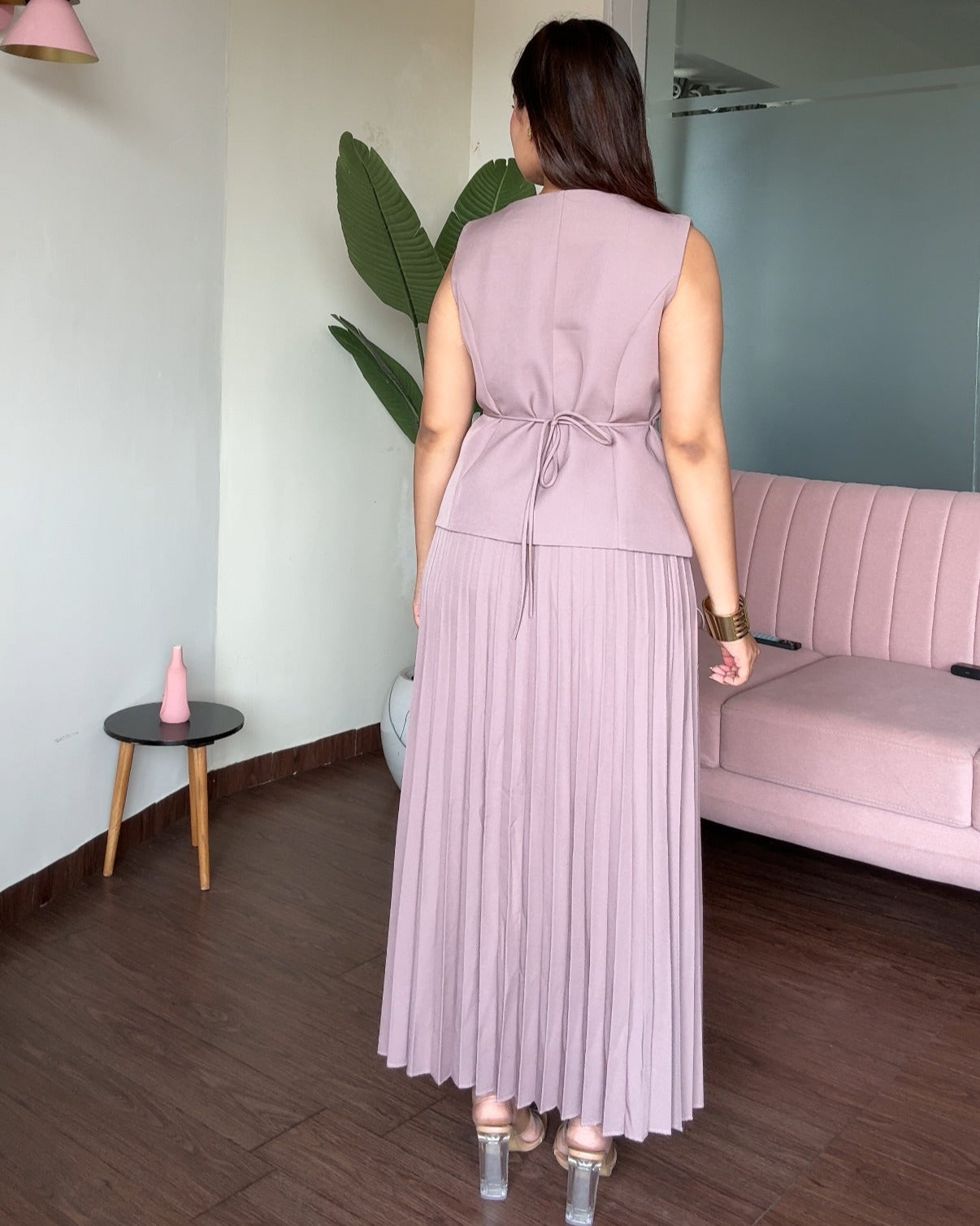 Long Vest Rosé With Pleated Skirt