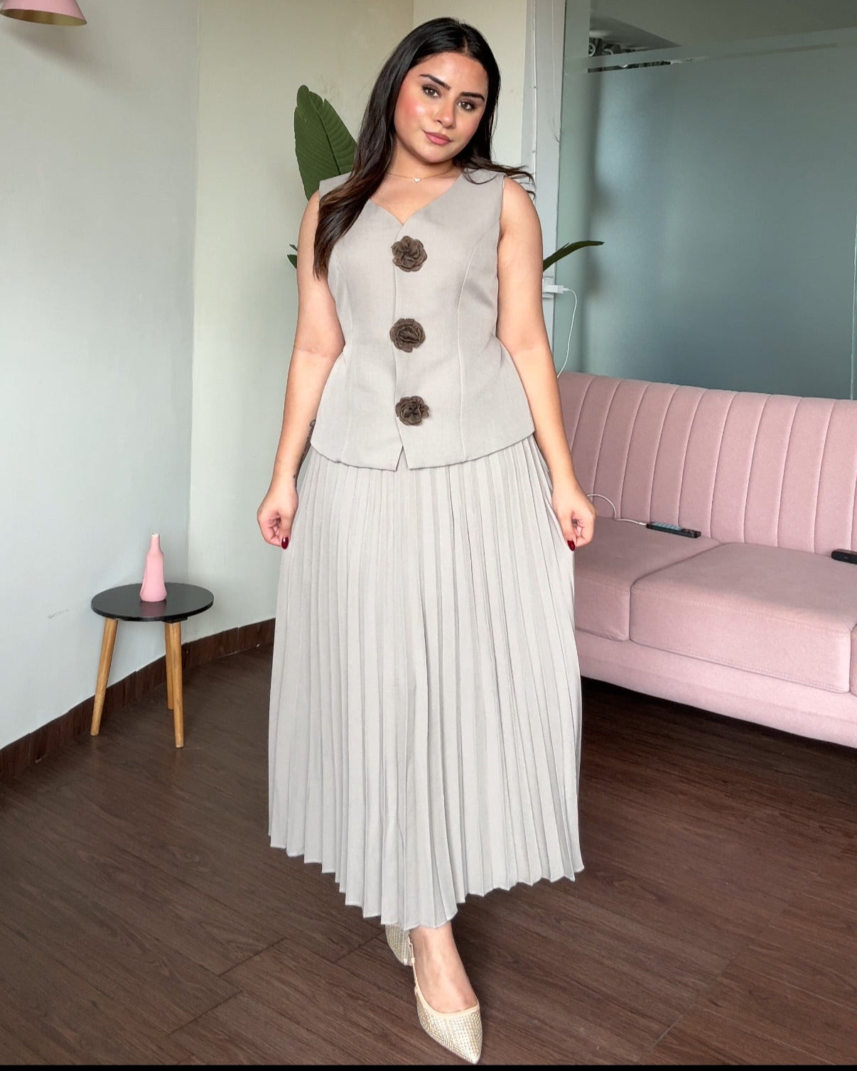 Long Vest Rosé With Pleated Skirt