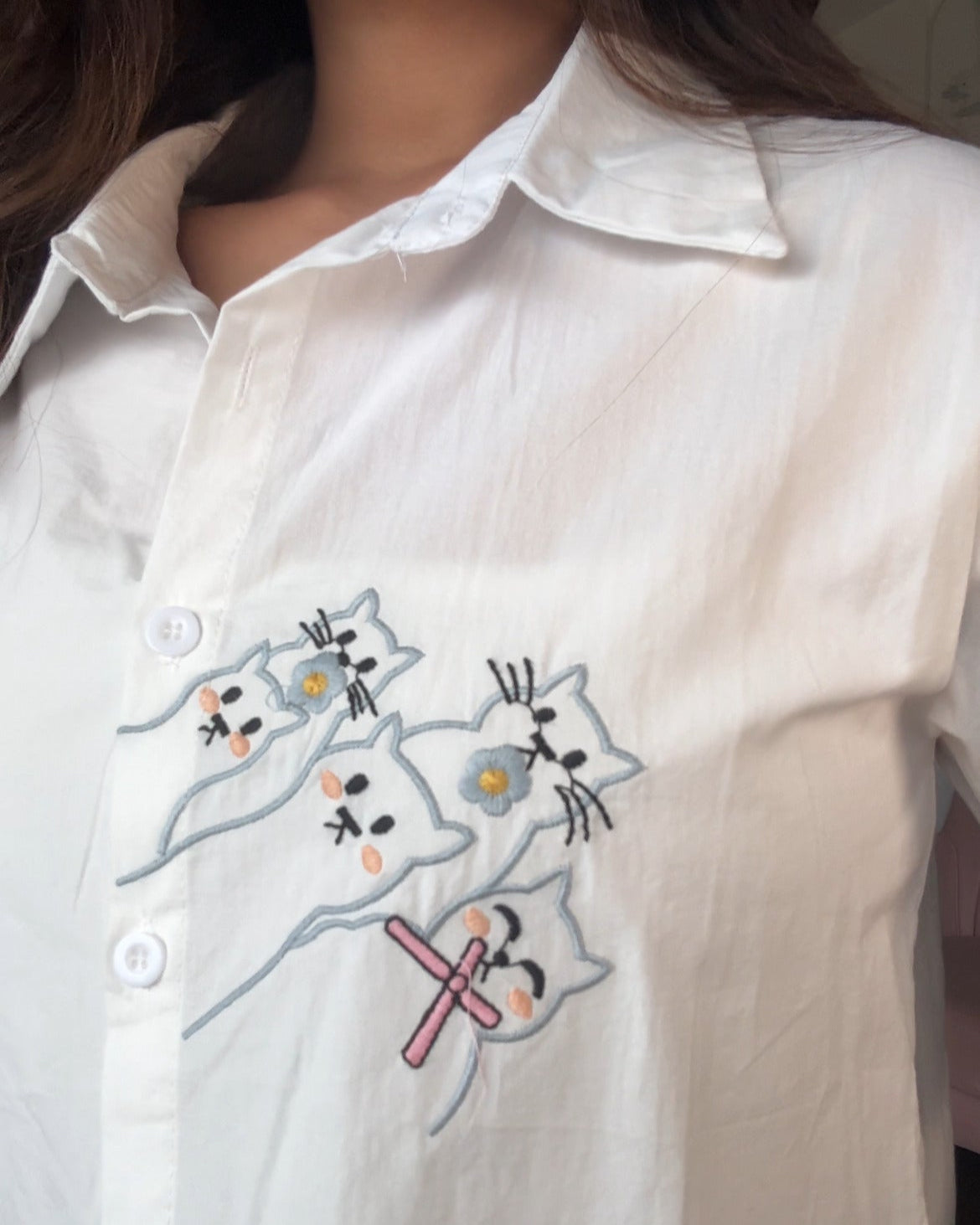 Cat Embroidered Solid White Cotton Cropped Shirt