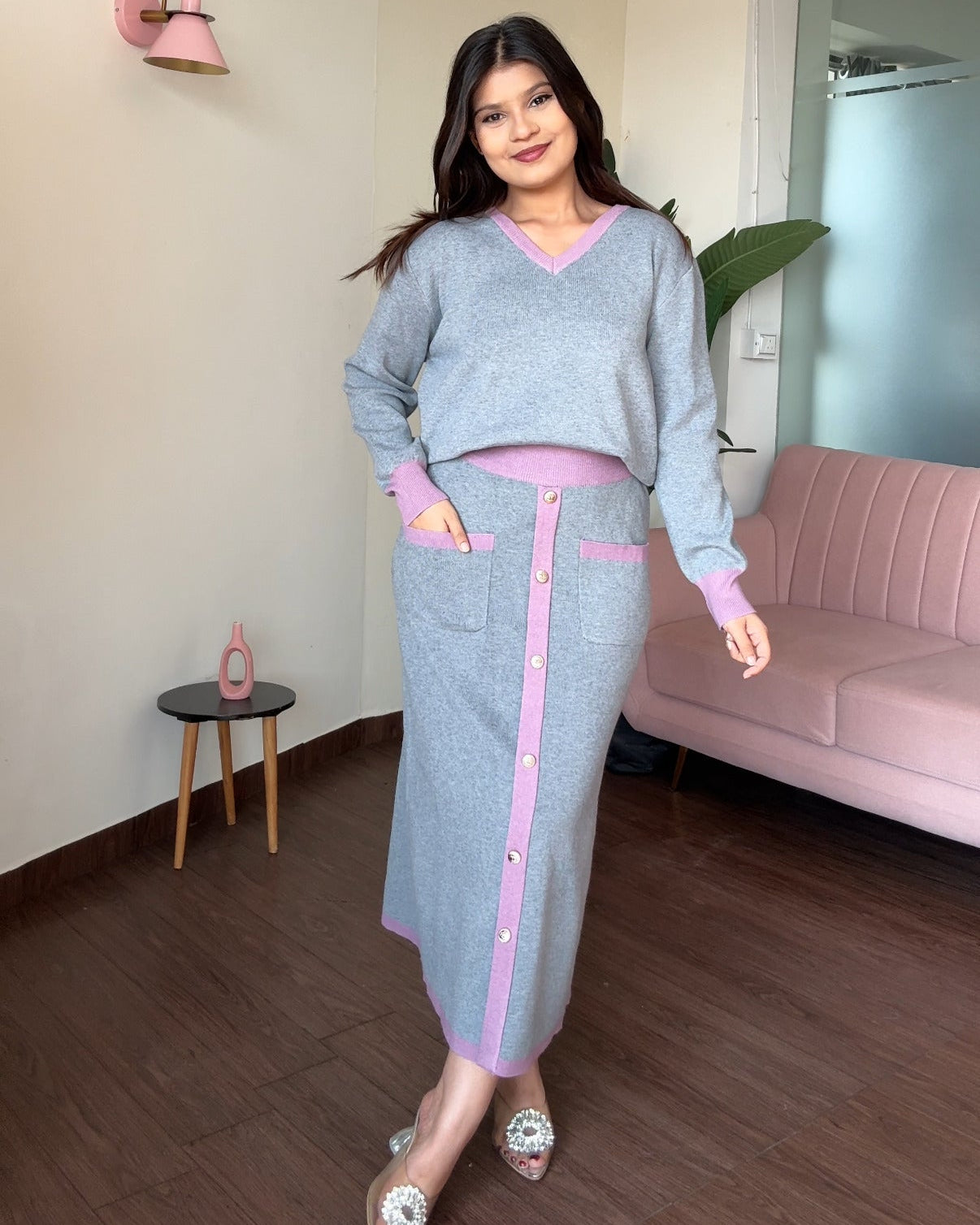 Contrast Detailing V Neck Sweater And Skirt Set