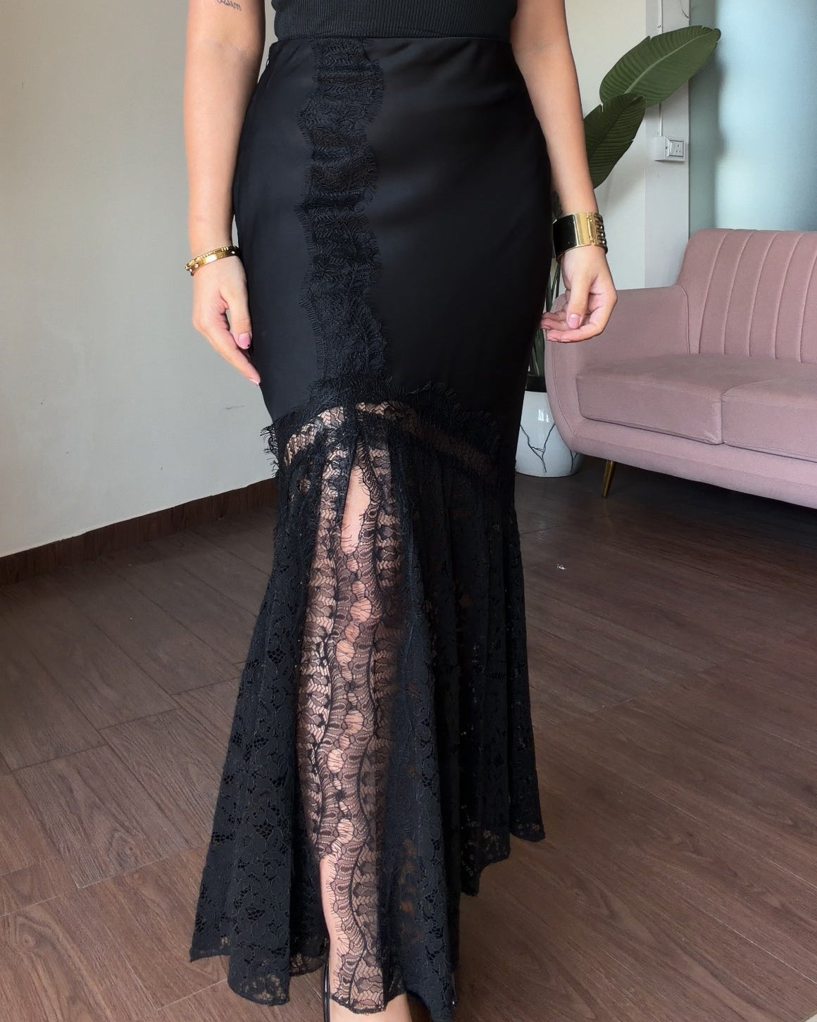 Fish Cut Satin Lace Detailing Midi Skirt