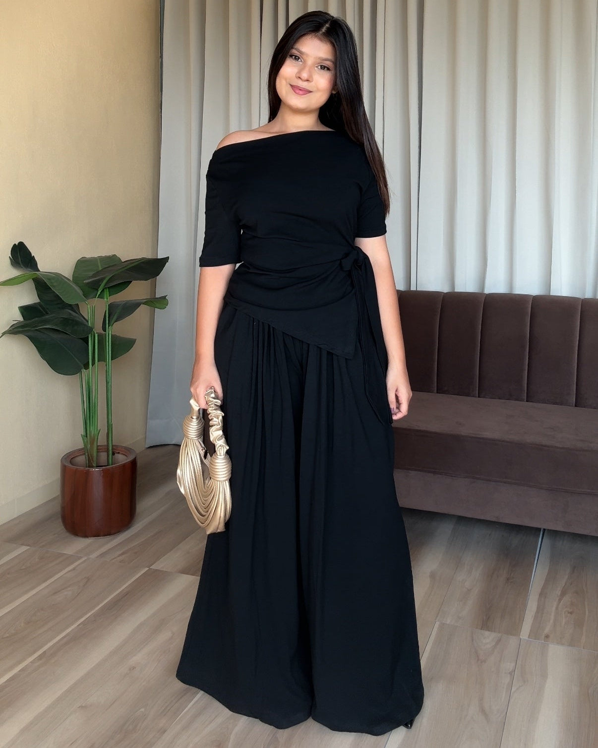 Half Sleeve Boat Neck Knot Detailing & Pleated Pant Cord Set