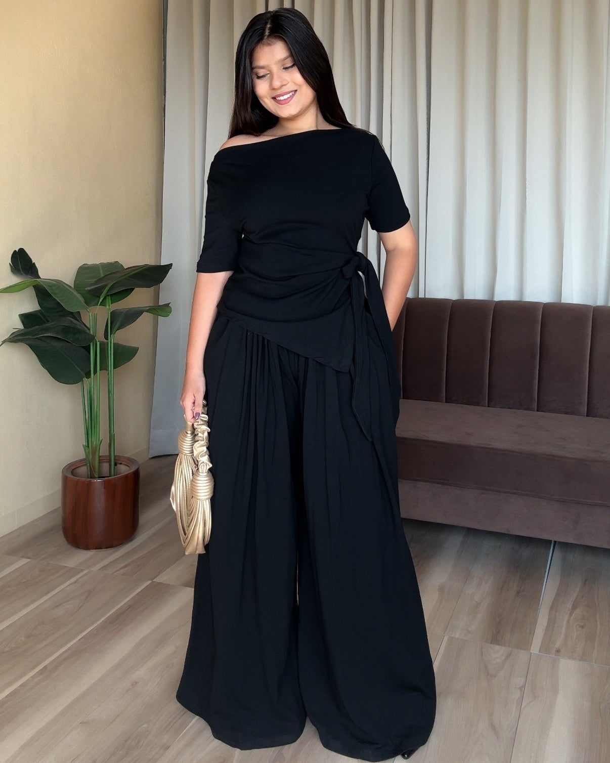 Half Sleeve Boat Neck Knot Detailing & Pleated Pant Cord Set