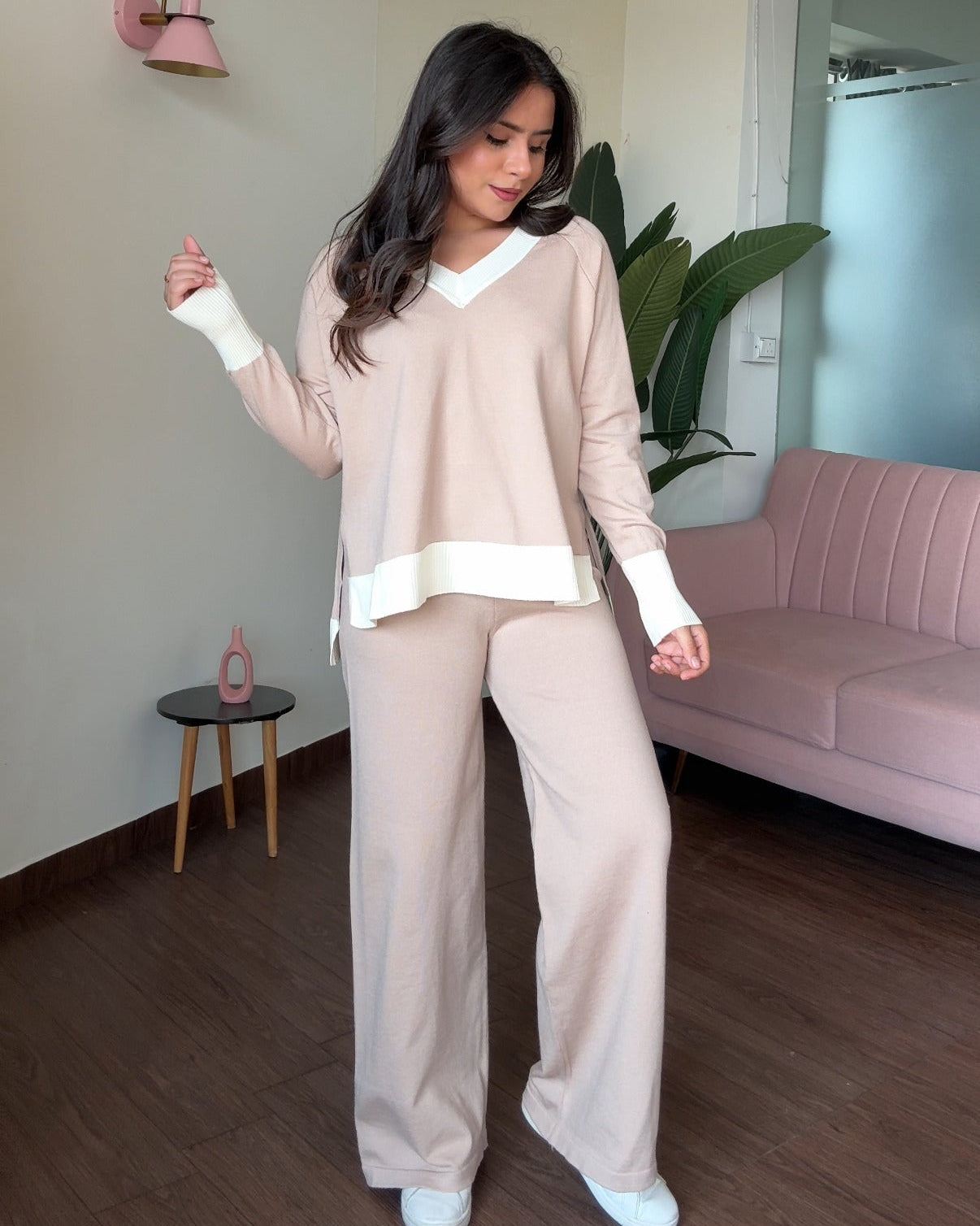 V-Neck Contrast Collar Knitted Winter Co-ord Set