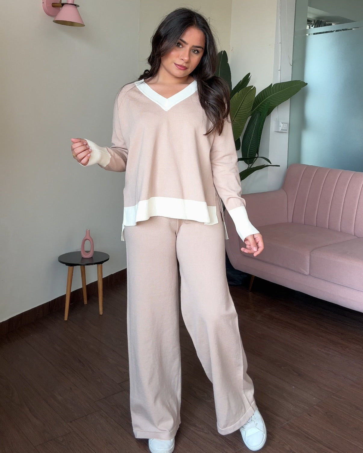 V-Neck Contrast Collar Knitted Winter Co-ord Set