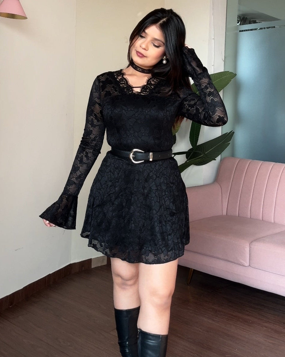 Lace Detailing Bell Sleeve Dress With Choker And Belt