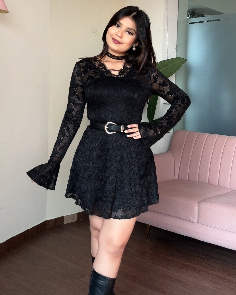 Lace Detailing Bell Sleeve Dress With Choker And Belt