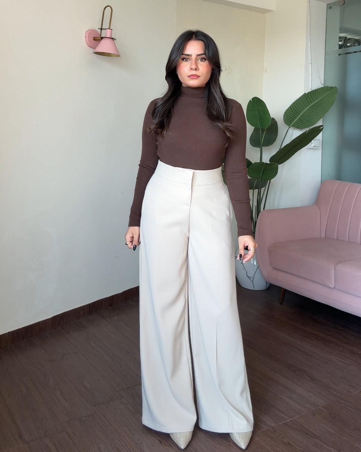 Solid Wide Legged Tailored Trouser