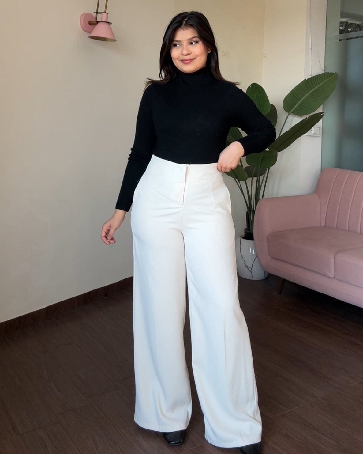 Solid Wide Legged Tailored Trouser