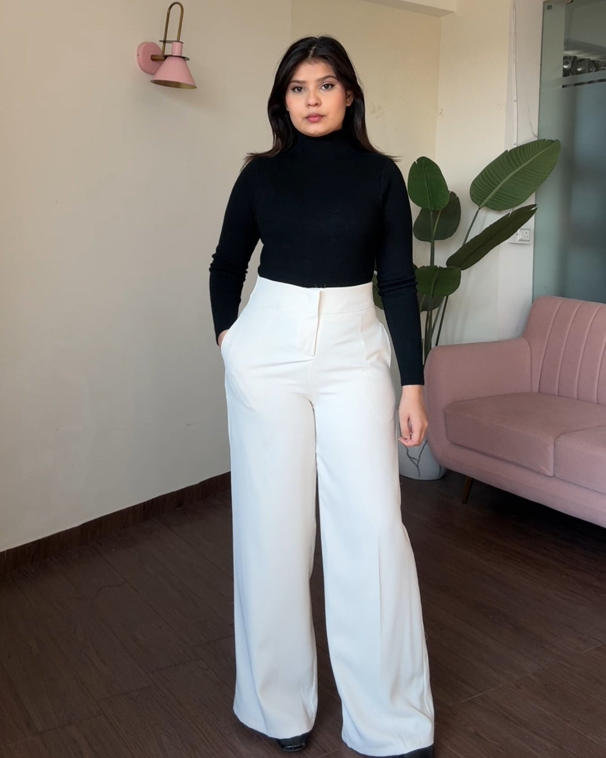 Solid Wide Legged Tailored Trouser