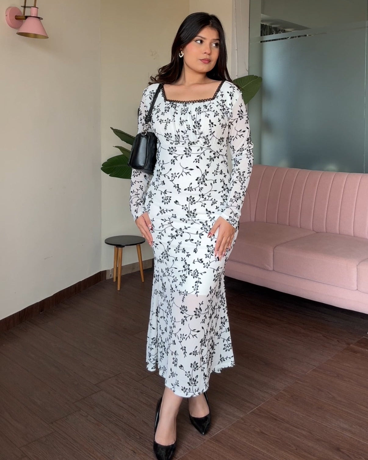 Contrast Detailing Dual Tone Ruched Square Neck Flared Dress