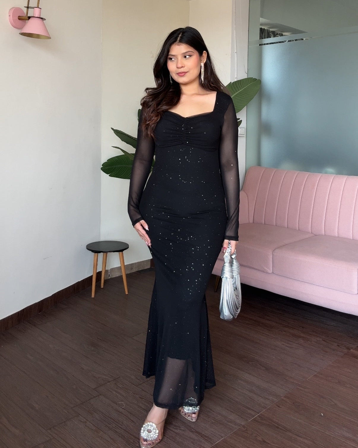 Sweetheart Neckline Shimmer Detailing Bodycon Mesh Midi Dress