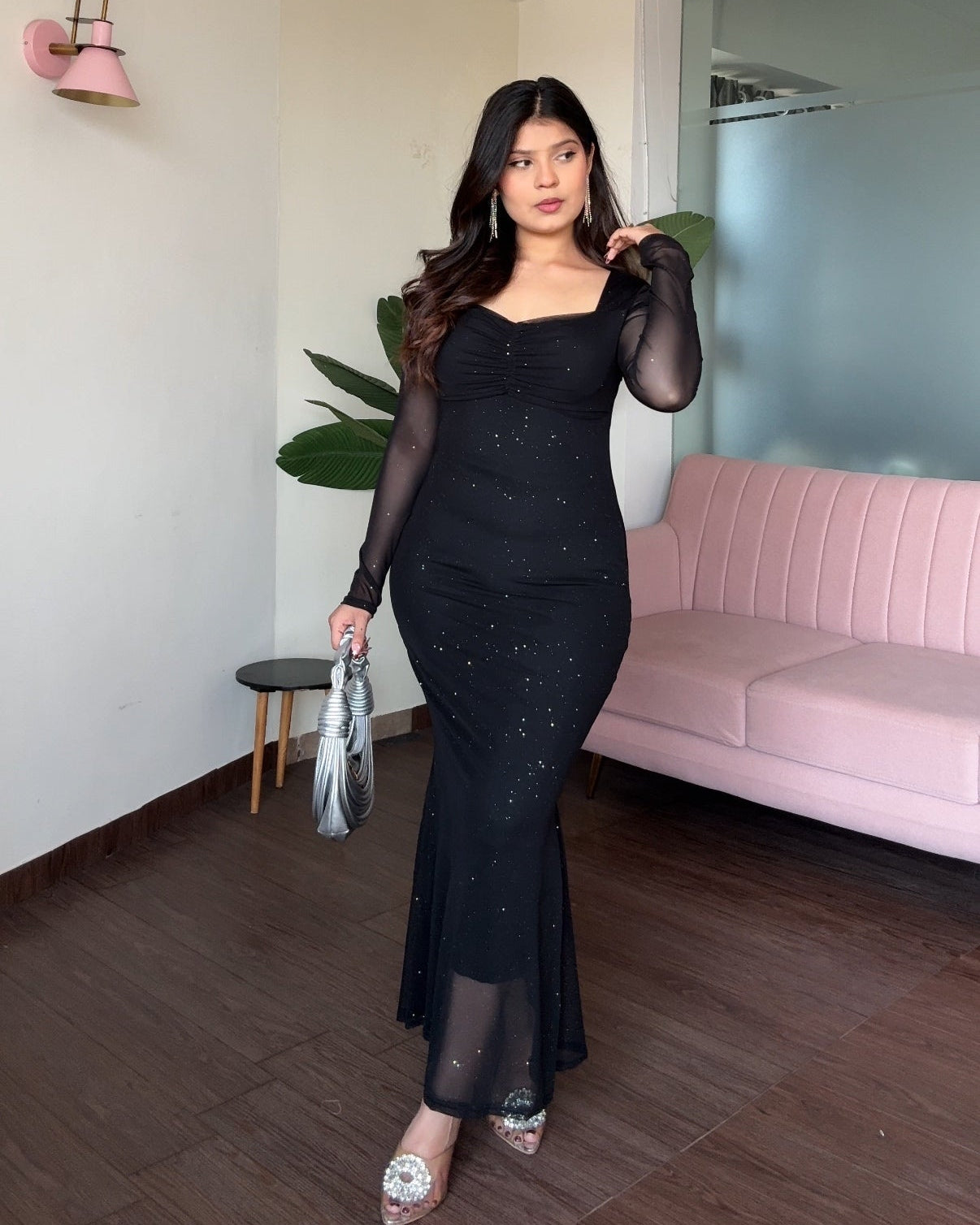 Sweetheart Neckline Shimmer Detailing Bodycon Mesh Midi Dress