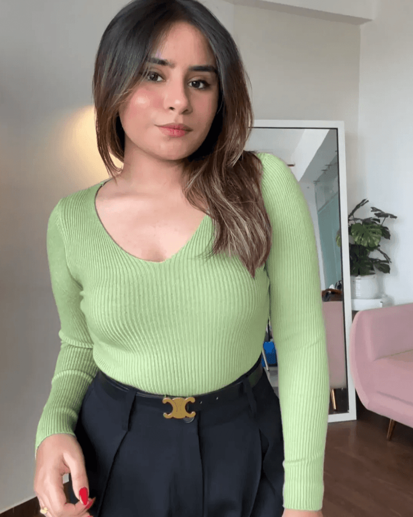 V Neck Ribbed Knitted Top