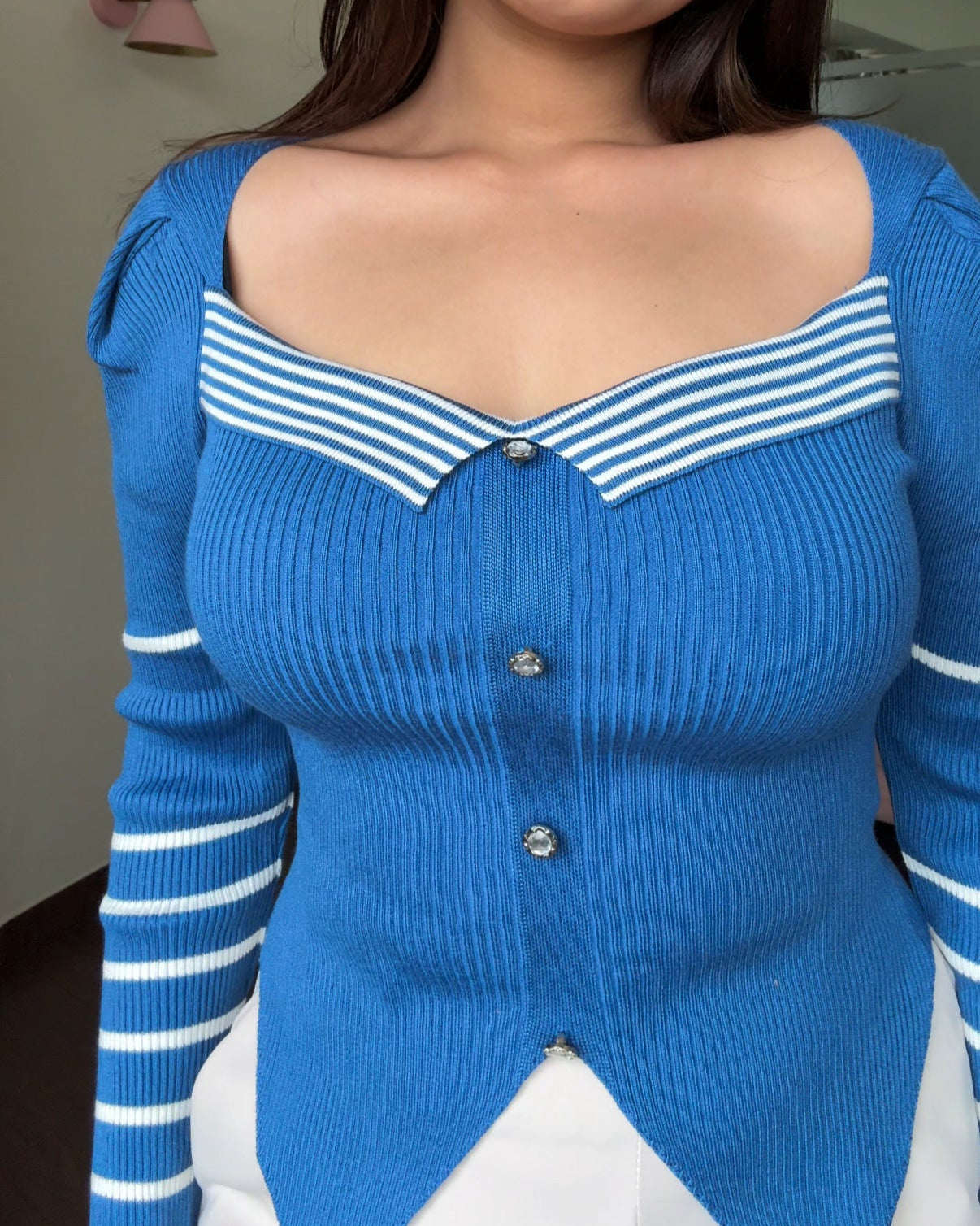 Diamond Neck Striped V-Cut Hem Ribbed Top