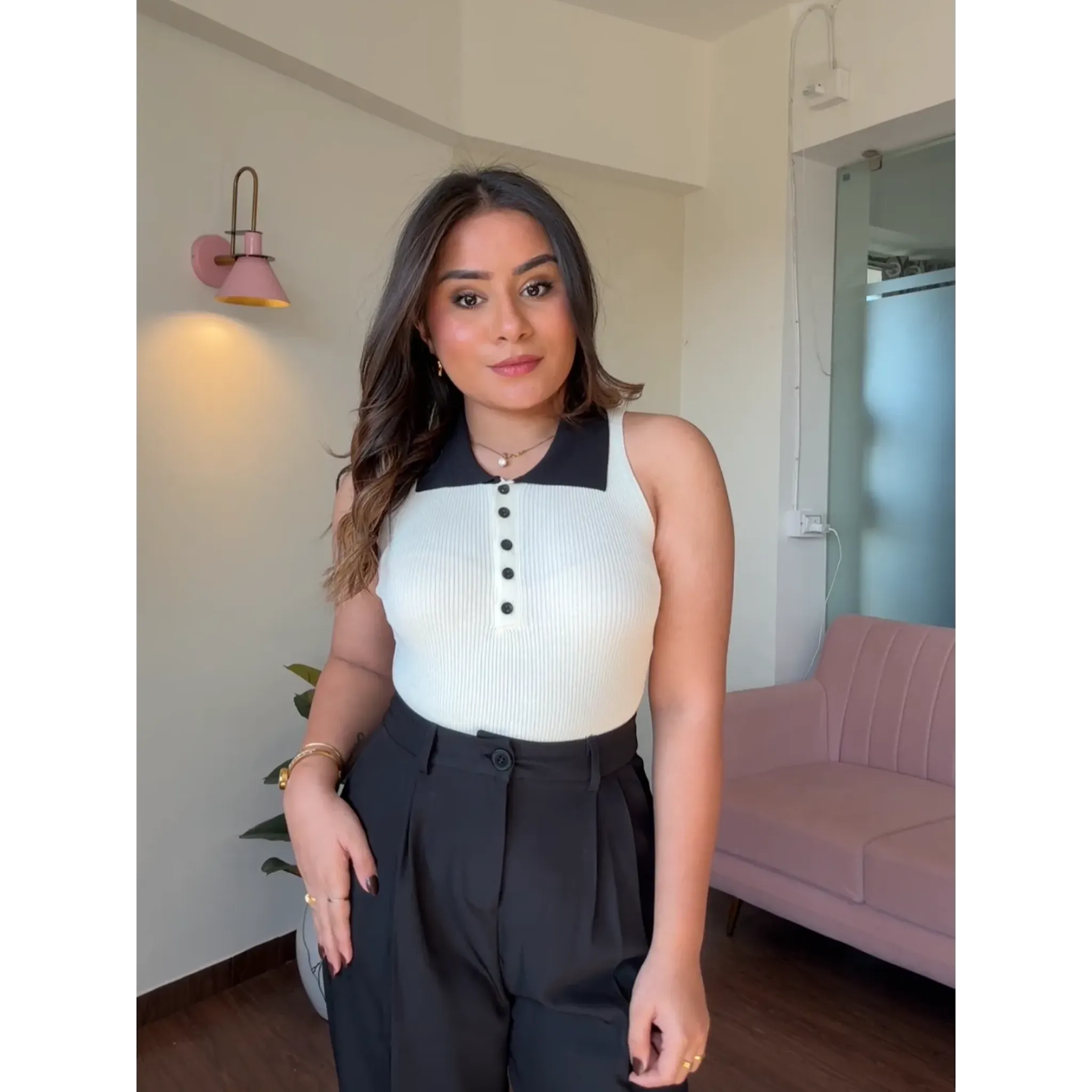 Sleeveless Contrast Collar Button Detail Top
