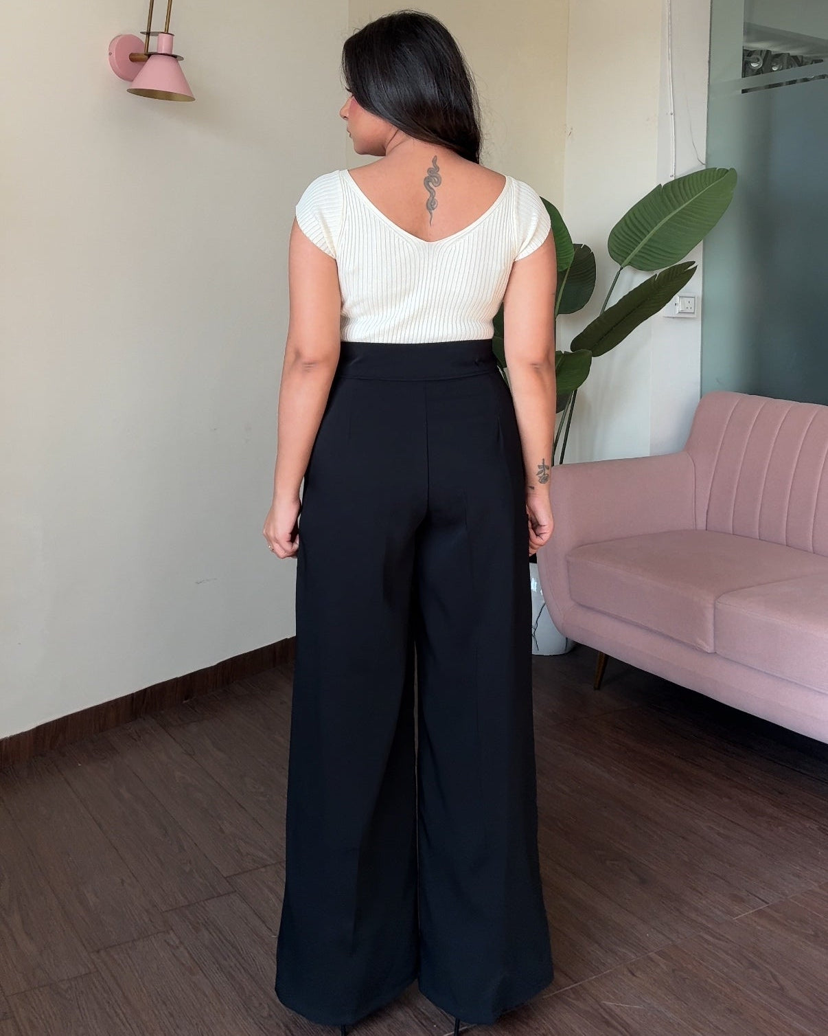 Solid Wide Legged Tailored Trouser