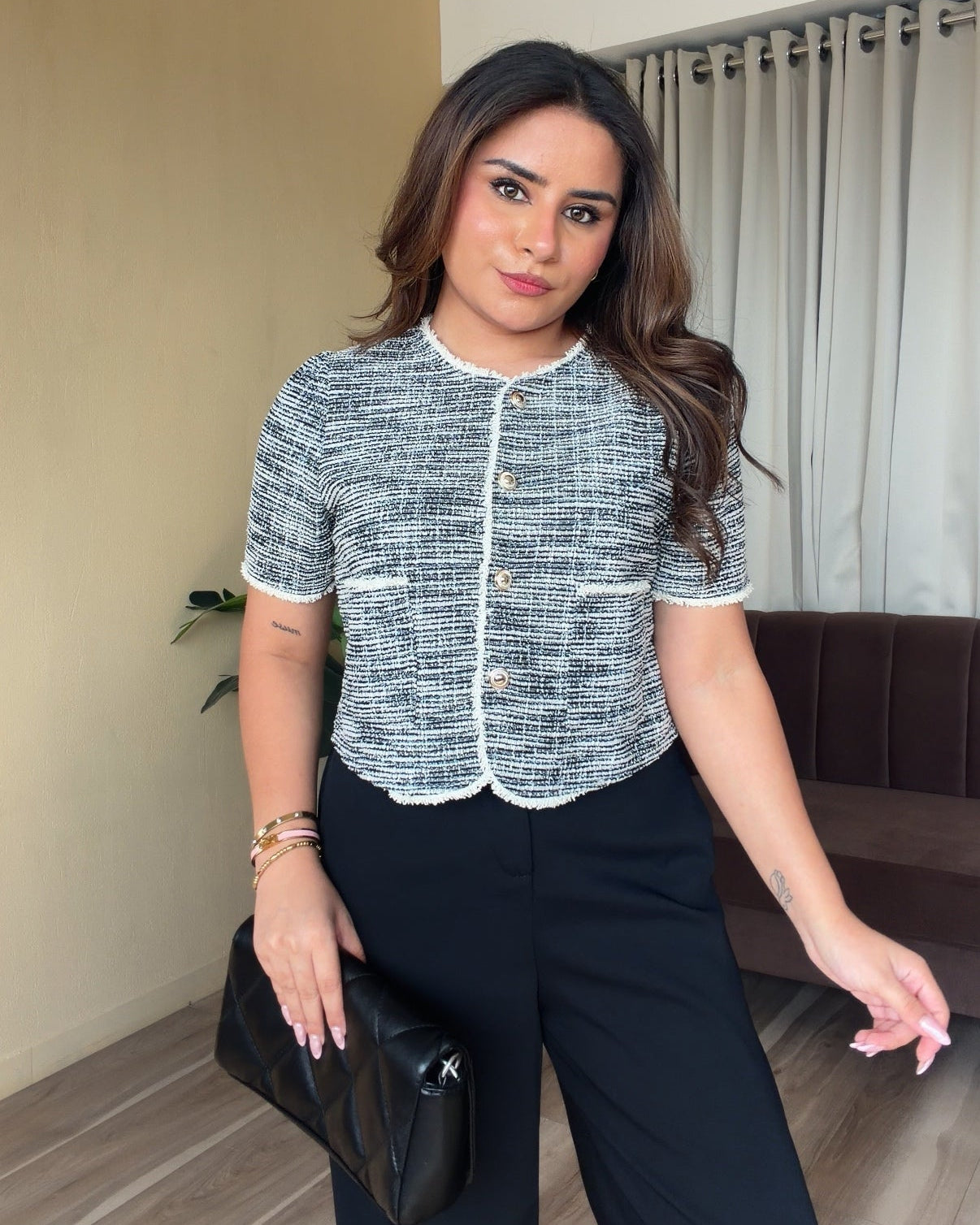 Textured Cut Sleeve Vest Detailing Top